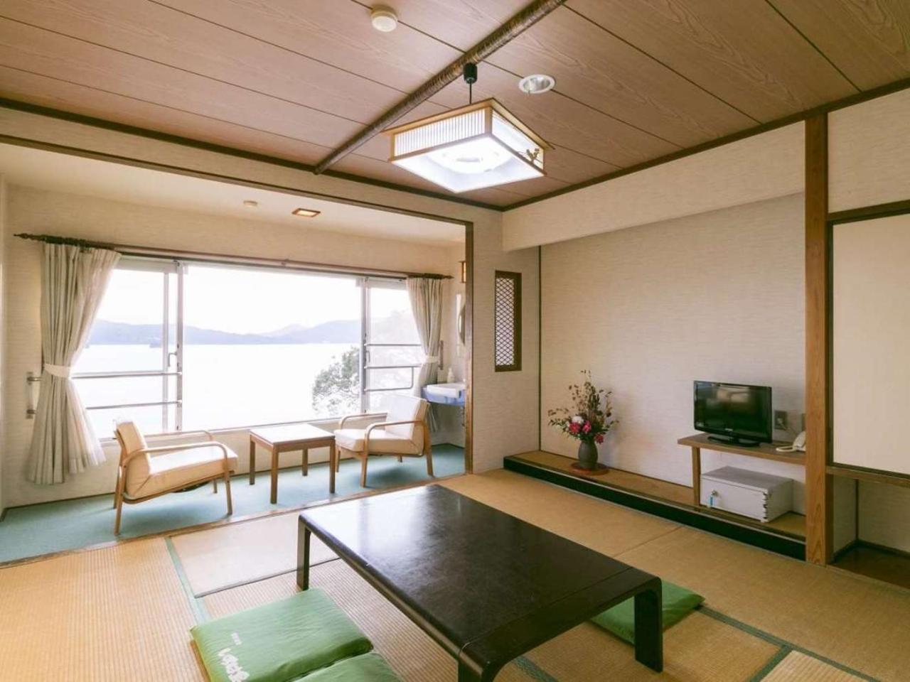 Kokuminshukusha Irohajima Hotel คาราสึ ภายนอก รูปภาพ